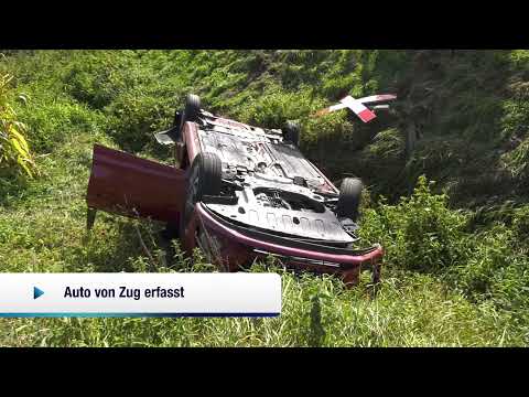 PKW von Zug erfasst bei Eholfing (04.10.2021)