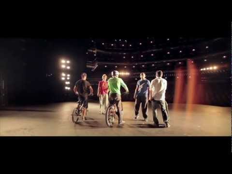 Danny MacAskill, Blue (Storm FreeRun), Kilian Martin, Keelan Phillips, Phil Doyle: Barbican Bolero