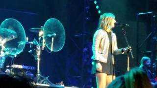 Kisses at Airports - Cassadee Pope