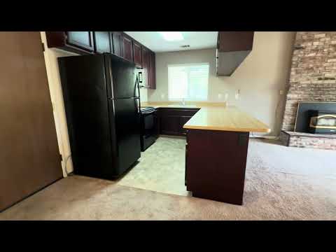 Cute house with huge yard 2 bedroom 2 bath property video