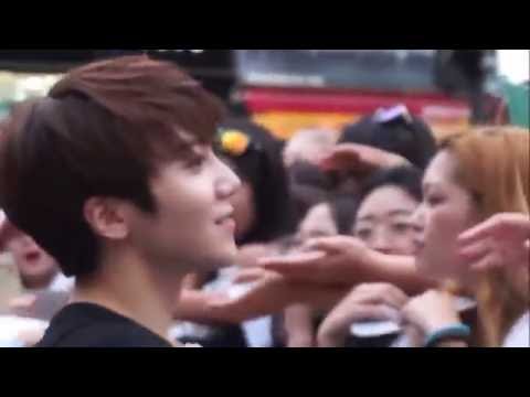 [FANCAM/직캠] 160709 신촌 게릴라 공연 진호 FOCUS