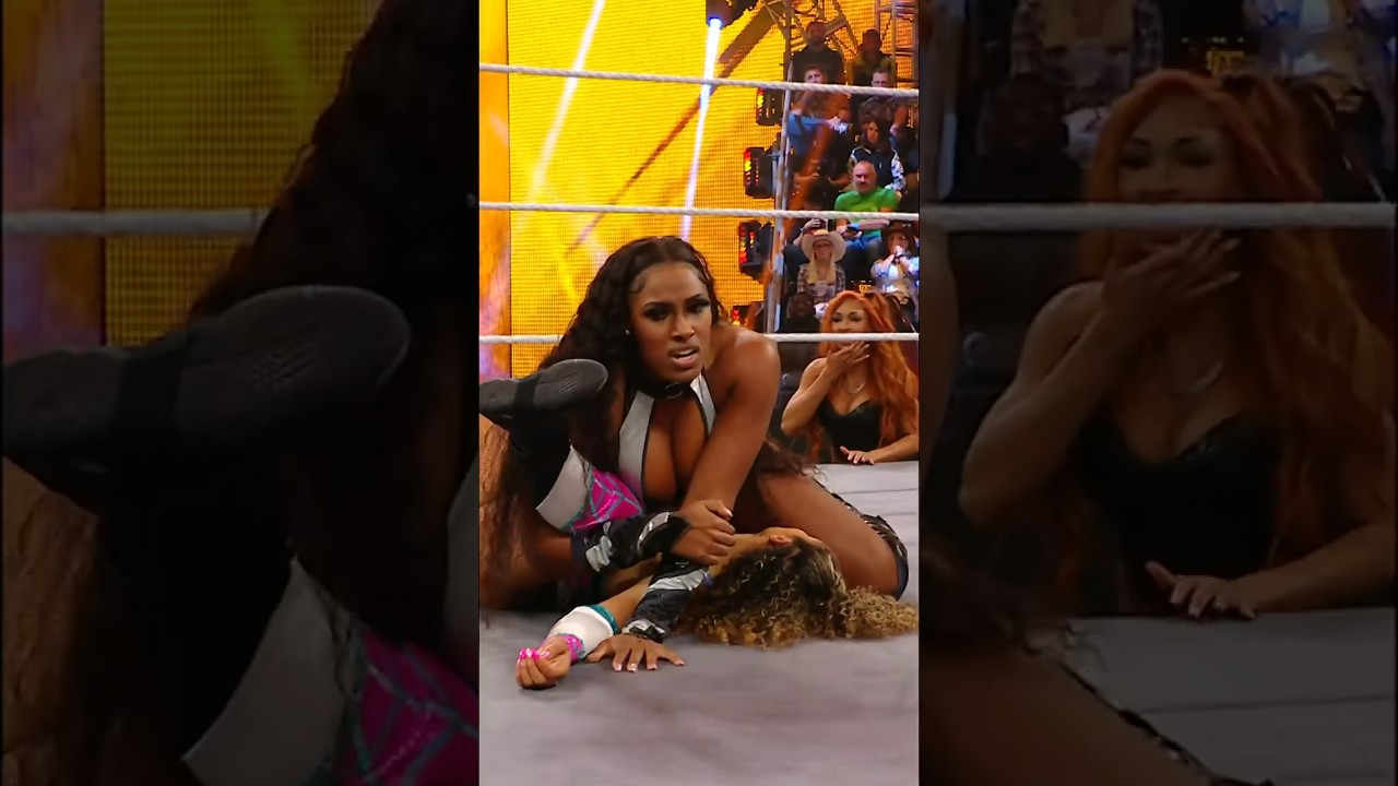 Lash Legend doing her thing! 💪