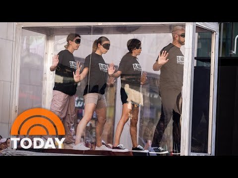 El Mago Pop magically transports TODAY fans across the plaza