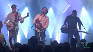 The Infamous Stringdusters  2017-04-06  A Hard Life Makes A Good Song / In God&#39;s Country