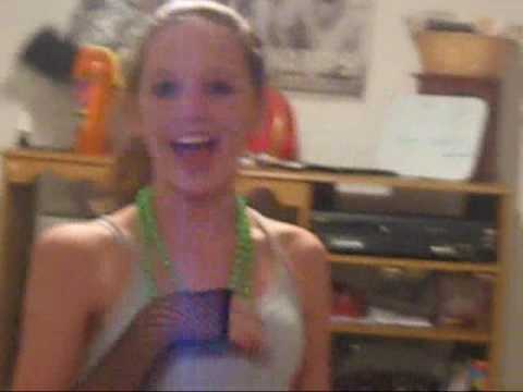 making fun of miley and paris (: