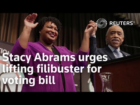 斯泰西-艾布拉姆斯敦促取消投票法案的 "拉布 (Stacy Abrams urges lifting filibuster for voting bill)