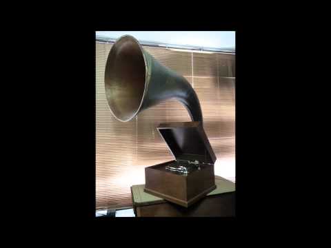 Expert Senior Gramophone