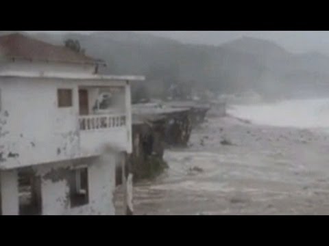 Hurricane Sandy Hits Jamaica on Path Toward Cuba, Florida