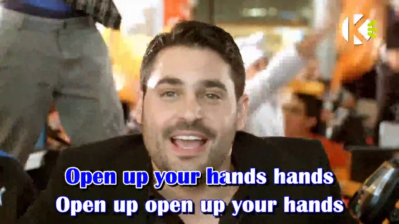 Open Up – פותח את ידיך – גד אלבז – שרים קריוקי