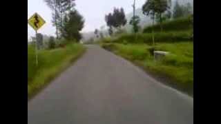 preview picture of video 'Selo antara Gunung Merapi dan Merbabu'