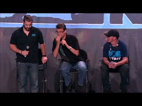 Jesse Cox asks a question at WoW Lore and Story Q&A Blizzcon '11