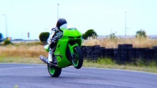 preview picture of video 'Kawasaki zx6r circuit Rivesaltes'