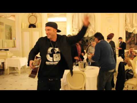 Clementino, chitarra e voce al Ristorante dell'Hotel de Paris :)