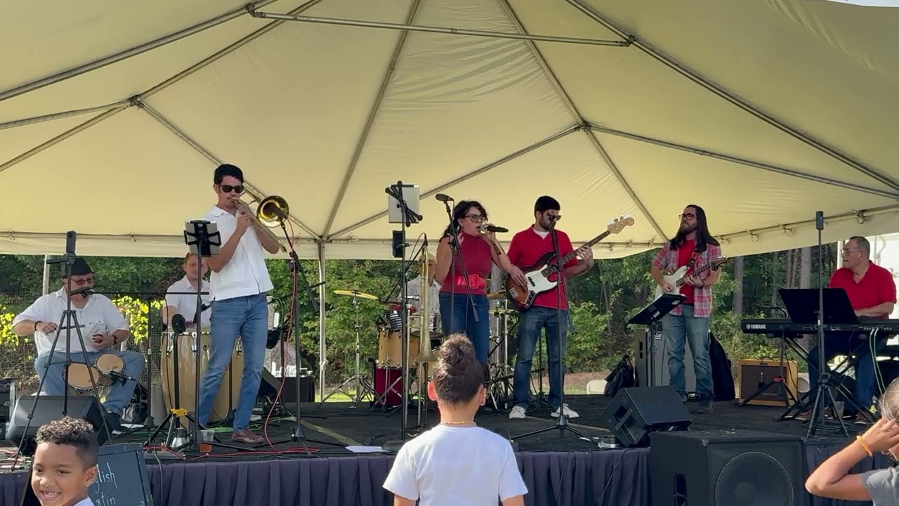 Promotional video thumbnail 4 for Spanglish Latin American Band