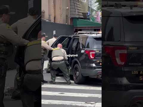 Bu polis arabasından kimse kaçamıyordu.