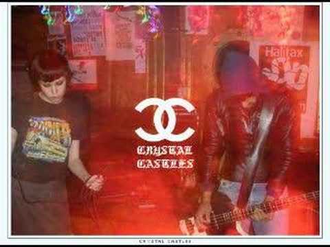 Crystal Castles - Untrust Us