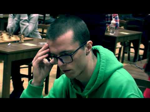 študenti SŠ 5.1. FM Sahidi Samir -  GM Pecháč Jerguš ½ - ½