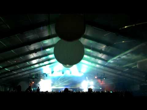 The Chemical Brothers LIVE @ Coachella 2009 - "Don't Think"