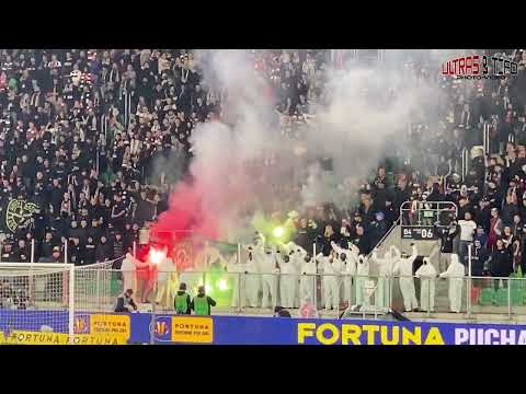 PL: Zagłębie Sosnowiec - Górnik Zabrze [Palenie flagi]. 2023-10-31