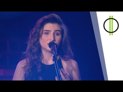 Az Akusztikban: Hegedűs Bori és Tempfli Erik