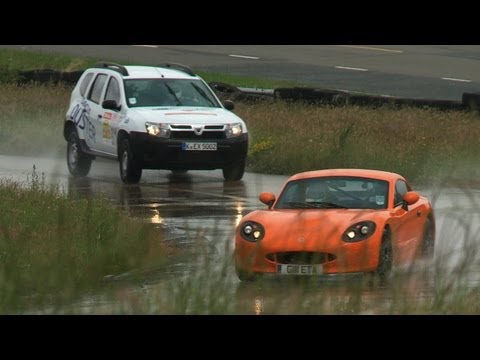 World's most unusual race - Dacia Duster vs Ginetta G40R by autocar.co.uk