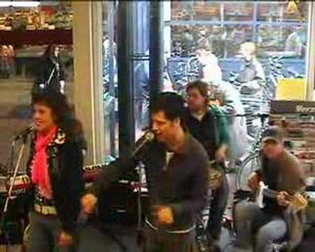 MUSIC STORE TEGELEN -HAMPELEMANNE 04