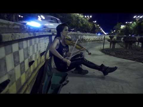 VIDEO! Silvia De La Vegas in... "Misiune Imposibila"