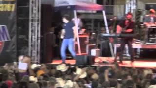 Scotty McCreery - Walk In The Country - CountryFest2014, SD, CA - 6-21-2014