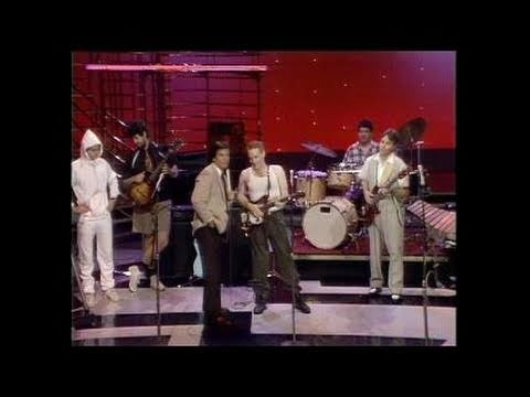 Dick Clark Interviews Oingo Boingo - American Bandstand 1982