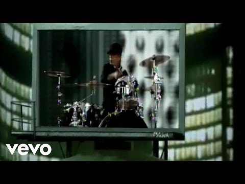 Vagetoz - Sesuatu Yang Beda (Video Clip)