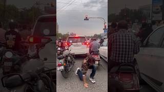 Download lagu me nikla gaddi lke o raste pe o sadak pe reel bana aaya 😎 #mdskingtarunn #tarunnamdev #dance #shorts mp3