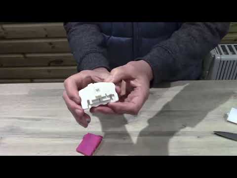 Video thumbnail: Using A Cartridge Chip Resetter To Re-Set A Chip On A Cartridge For An Epson Printer