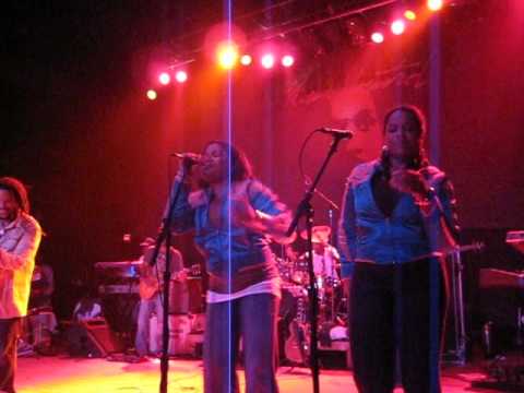 Stephen Marley 'Let Her Dance' with Erica Newell  at Lupos in Providence 08/01