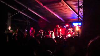 Guided by Voices - "Exit Flagger" live at east side drive i