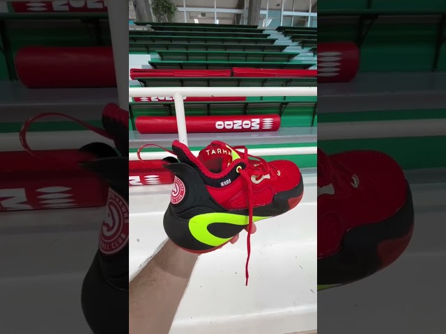 Vídeo relacionado con Zapatillas Deportivas para Zapatos de Baloncesto y Entrenamiento Multiusos Calzado Casual estudiantil Ideal para competiciones diseño Moderno y versátil Adecuado para Parejas Juvenil para (Blue, 39)