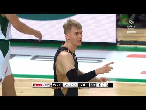 Co za wjazd! Łukasz Kolenda na koniec kwarty #EnergaBasketLiga #PLKPL
