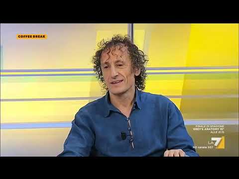 La critica dell'attore Antonio Rezza: "Le Sardine sono persone mandate allo sbaraglio, non è ...