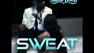 Kadr z teledysku Sweat feat. Snoop Dogg tekst piosenki David Guetta