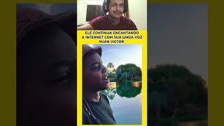 Esse menino tem a voz mais afinada DO Brasil concerteza