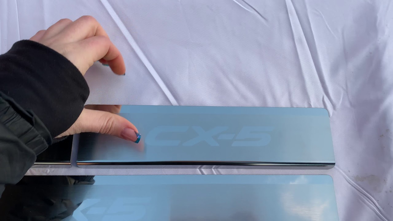 Mazda CX-5 2017- гг. Накладки на пороги Nataniko (4 шт., нержавейка) Video 1