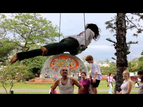 Projeto 12 e 30 - Dêssa no trapézio...