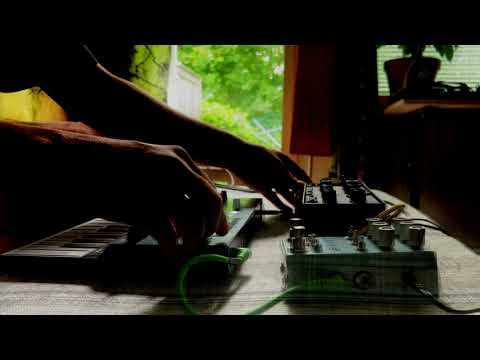 Rainy Day Ambient (MicroFreak, METSÄÄN Dirty Echo Drone Blender #1, Chase Bliss Blooper&Mood Mk2)