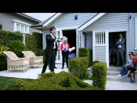 22 Waiatarua Road Auction 17 September 2015