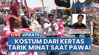 Unik! Karnaval Kemerdekaan di Bukittinggi Tampilkan Gaun Kertas dan Hantu Seram