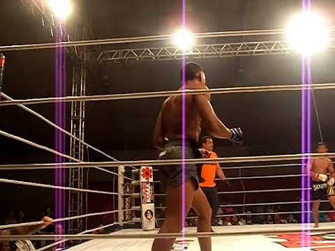 Maikel Pereira dando Show em promovendo várias defesas e e resistindo até o último Round