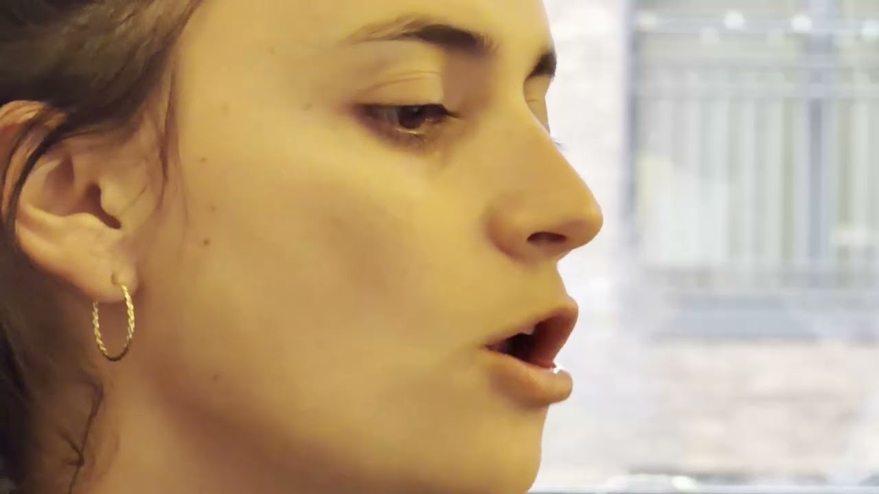 Esenciales - Migraciones íntimas thumbnail