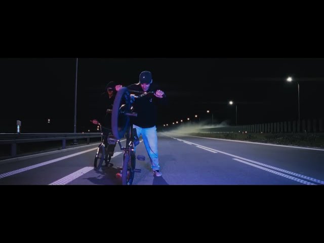 Video zu 'Piekny Swiat' ansehen