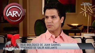 Hijo biológico de Juan Gabriel habla de su padre | Al Rojo Vivo | Telemundo