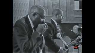 Sonny Terry and Brownie McGhee w Otis Spann - Walk On (Live France 1964)