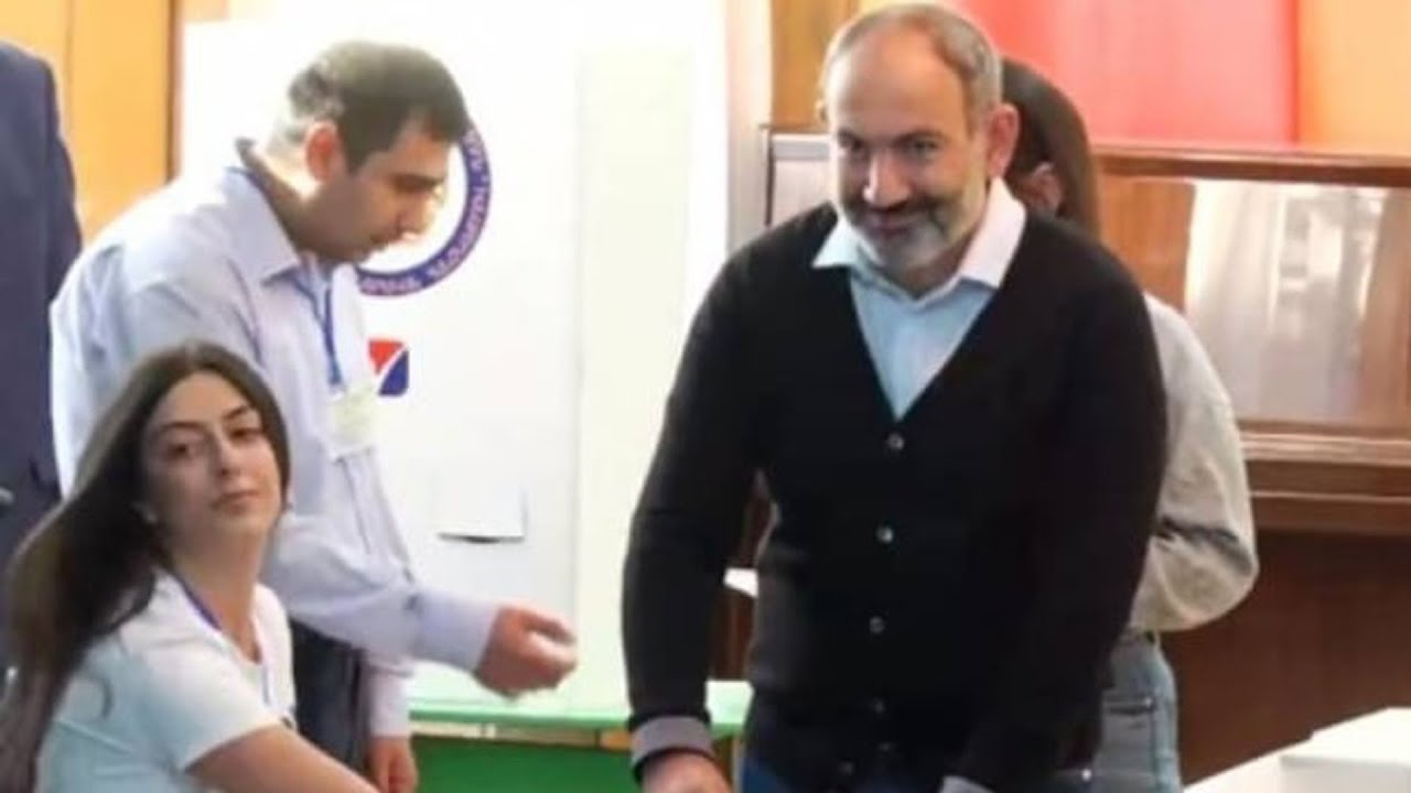 #Ուղիղ․ Փաշինյանը գնում է ընտրության. մեծ թվով ոստիկաններ եւ թիկնապահներ կան